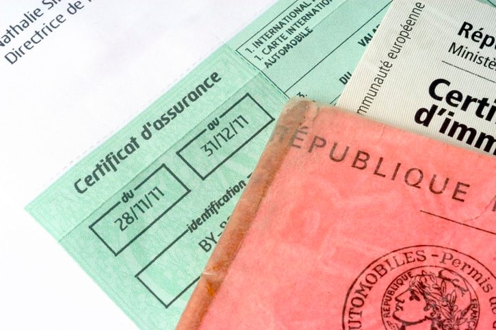 découvrez tout ce qu'il faut savoir sur la fin de la carte verte d'assurance auto : impacts, changements et alternatives pour une protection routière efficace. restez informé et préparez-vous aux nouvelles réglementations en matière d'assurance automobile.