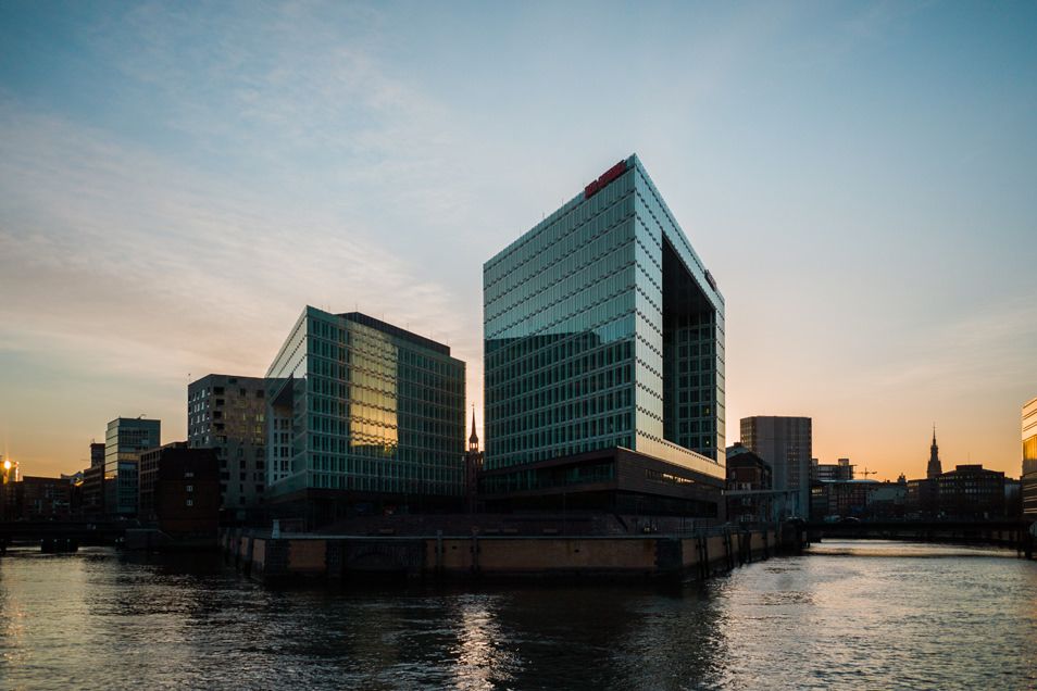 trouvez des informations complètes sur notre succursale à hambourg : adresse, horaires d’ouverture, services proposés et moyens de contact. découvrez nos offres et bénéficiez de l’expertise de notre équipe locale à hambourg.