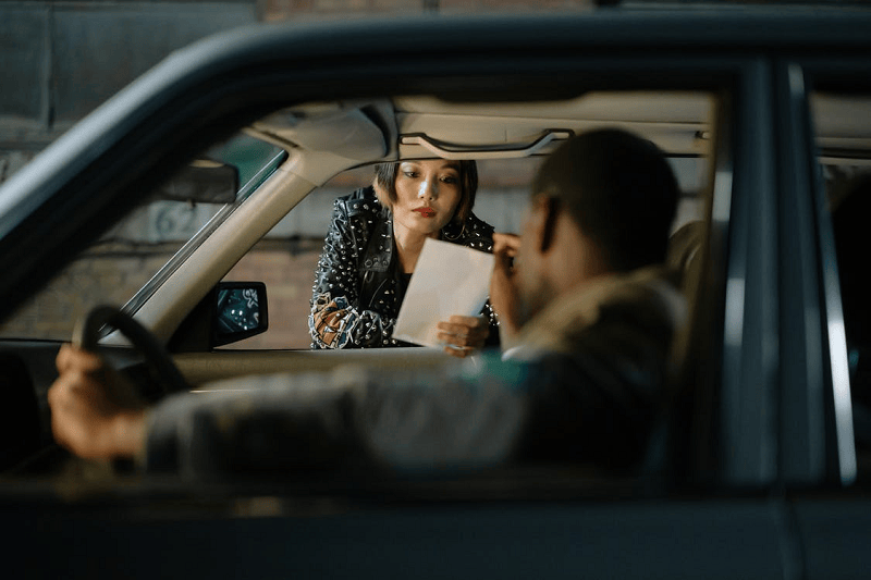découvrez tout ce qu'il faut savoir sur les assurances et remboursements liés aux voitures de travail. optimisez votre budget avec des conseils pratiques et des informations essentielles pour mieux gérer votre véhicule professionnel.
