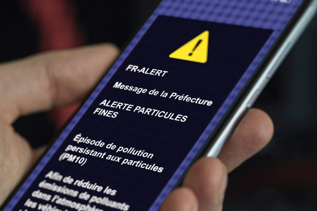 découvrez comment et pourquoi il est important d'informer rapidement votre assureur en cas de changement de situation, sinistre ou nouvelle acquisition pour garantir une couverture optimale.