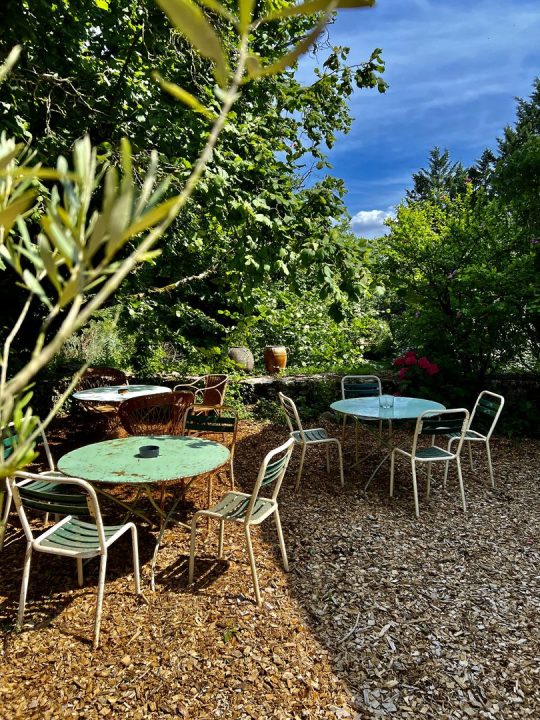 découvrez comment votre lieu de résidence influence le coût de vos assurances et apprenez à optimiser vos tarifs en fonction de votre localisation.