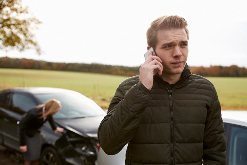 découvrez comment fonctionne la franchise d'assurance auto après un accident non responsable et comment protéger vos droits pour un remboursement optimal.
