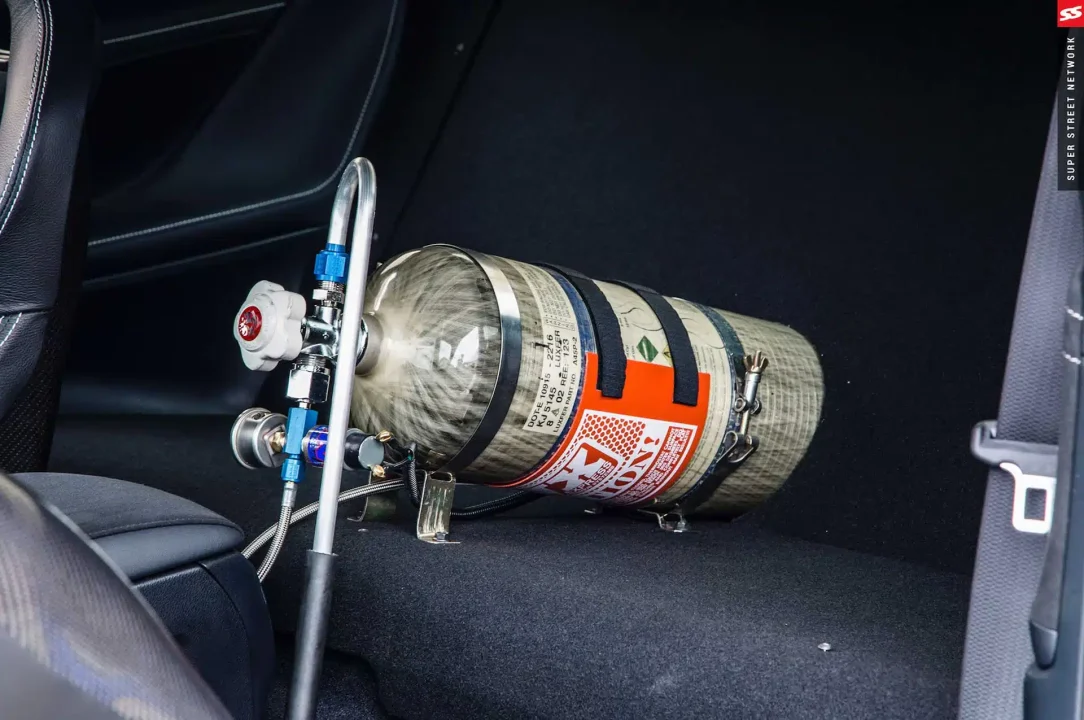 découvrez les implications de la conduite sous protoxyde d'azote et son impact sur votre assurance auto. informez-vous sur les risques légaux et les conséquences pour votre contrat d'assurance.