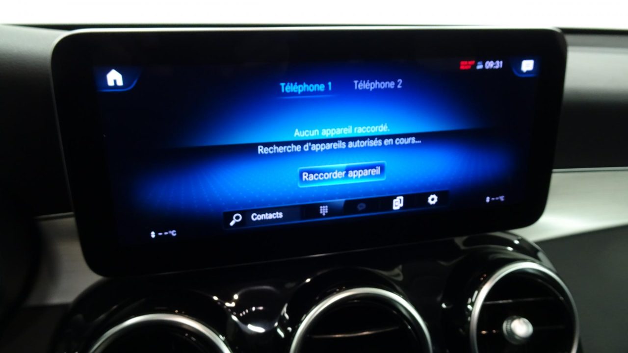 découvrez notre guide complet sur le mercedes glc électrique : caractéristiques, autonomie, prix et avantages pour bien choisir votre suv électrique de luxe.