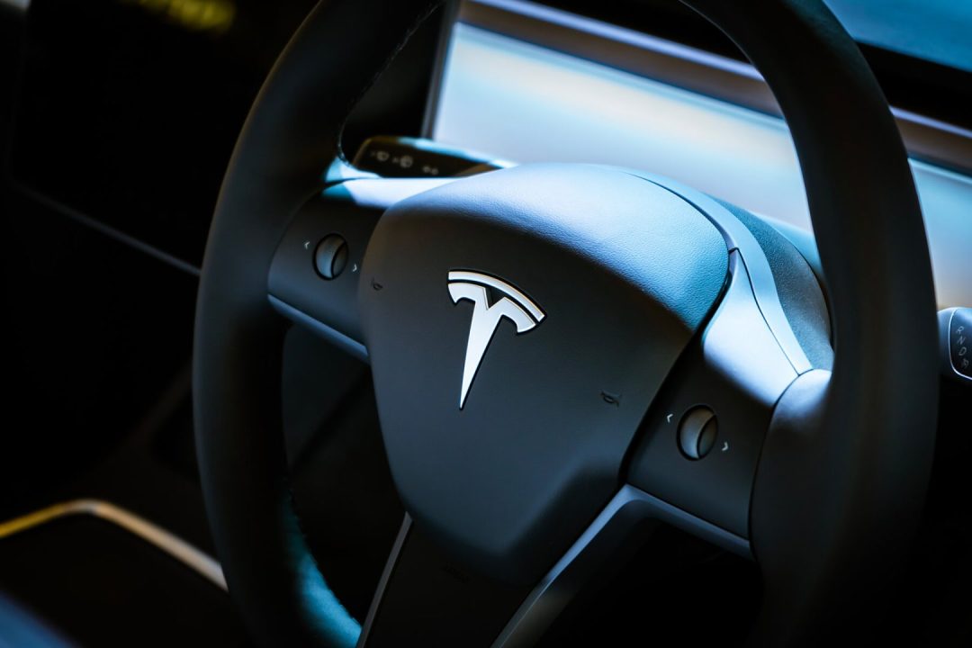comparez l'assurance tesla 2026 et dacia : tarifs, garanties et avantages pour choisir la meilleure couverture adaptée à vos besoins.
